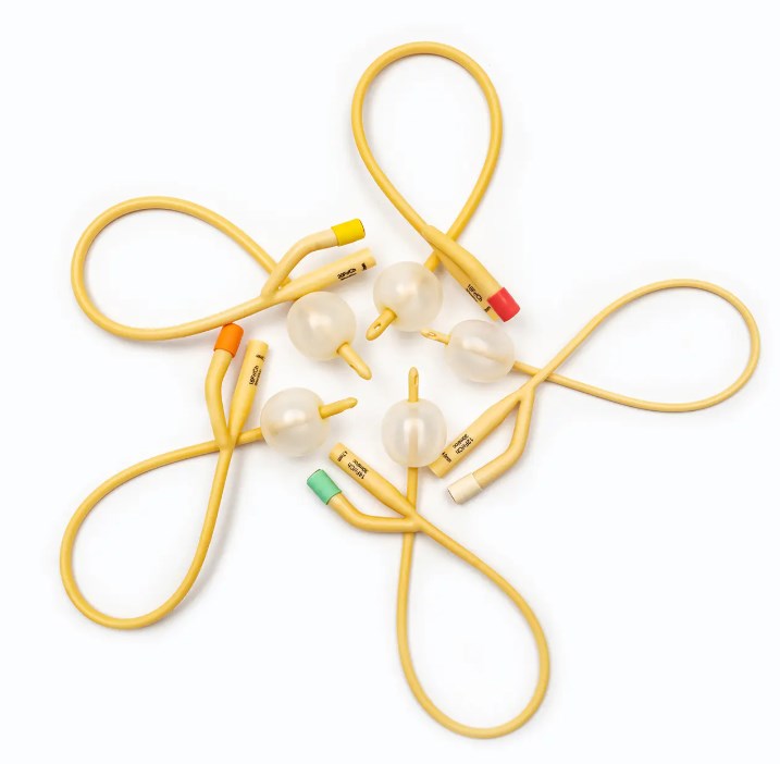 Quomodo materiae et structura cathetri urinarii afficiunt experientiam actualem usoris?